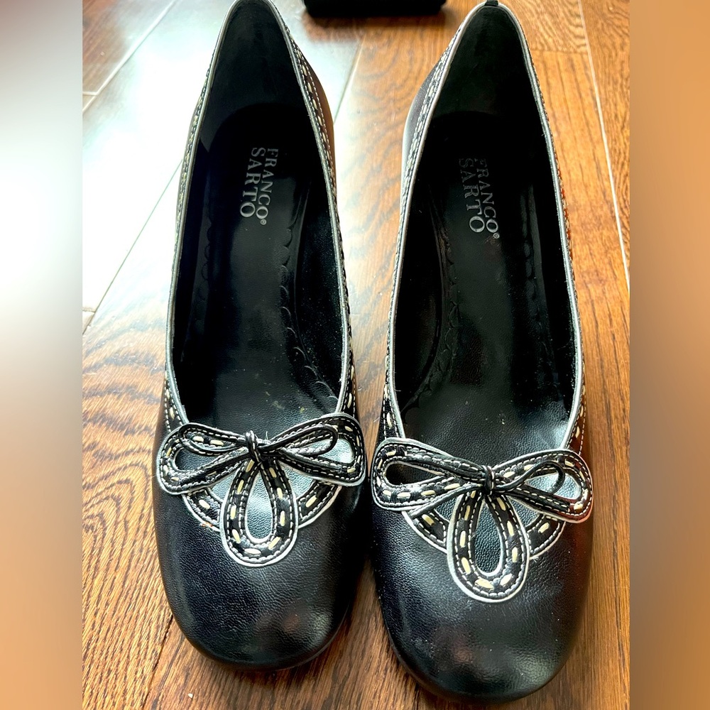 FRANCO SARTO Black Leather Round Toe Kitten Heel Pumps 8.5